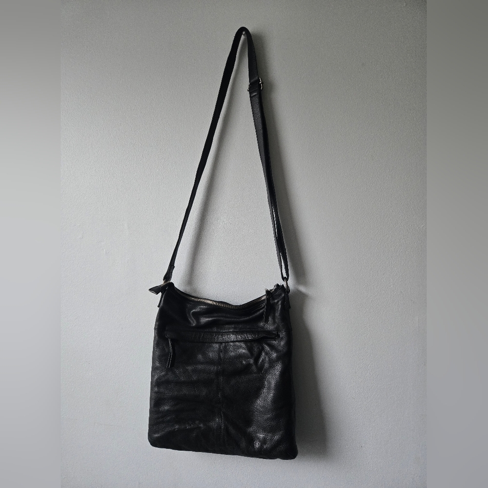 Latico Crossbody Leather Bag Black - Picture 2 of 8